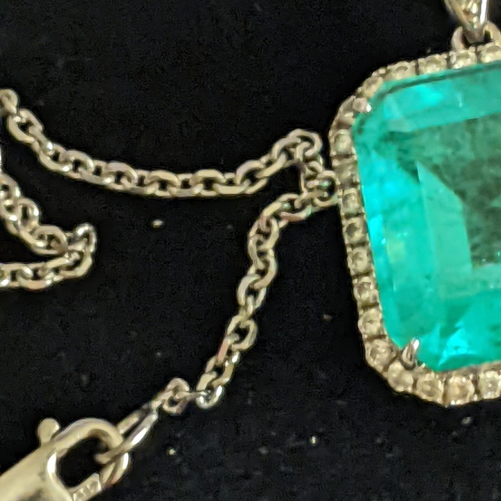 8.52ct Huge Natural Columbian Emerald and diamond pendant and chain!!! - Picture 12 of 16